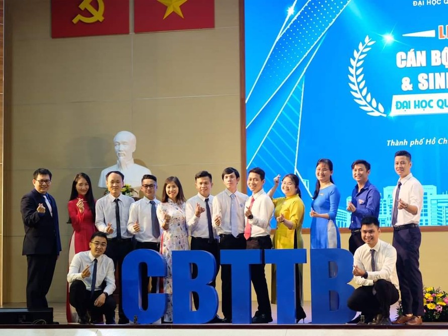 ĐHQG TP. HCM tuyên dương 299 ‘Sinh viên 5 tốt’ tiêu biểu