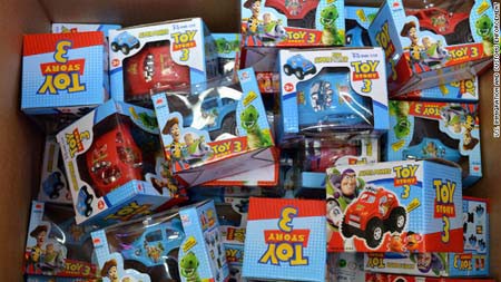 Hít khí độc từ đồ chơi Trung Quốc, 50 trẻ cấp cứu