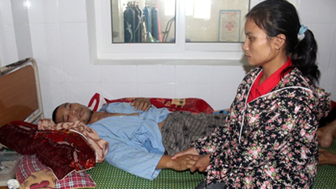 Nạn nhân Nguyễn Văn Trường bị tổn hại 63% sức khỏe sau khi bị hàng xóm dùng xẻng đánh vào đầu, ngực