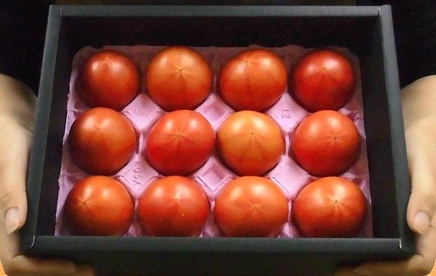 Giá bán của loại cà chua muối Hoàng gia Nhật Bản lên tới 1,6 triệu đồng/kg