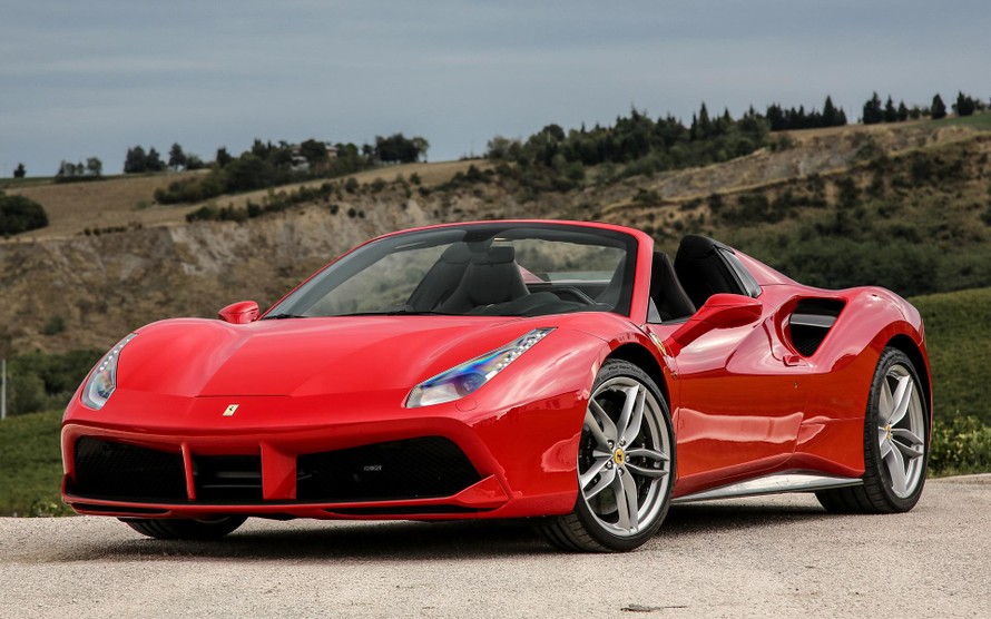 Ferrari 458 Italia Giá 15 tỷ xuất hiện tại trung tâm tpHCM  Dịch vụ cho  thuê xe và tổ chức tour du lịch cung cấp tour du lịch giá rẻ chất lượng