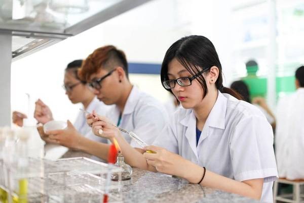 Bộ Y tế yêu cầu các trường đại học trực thuộc mở lại cửa từ 1/3