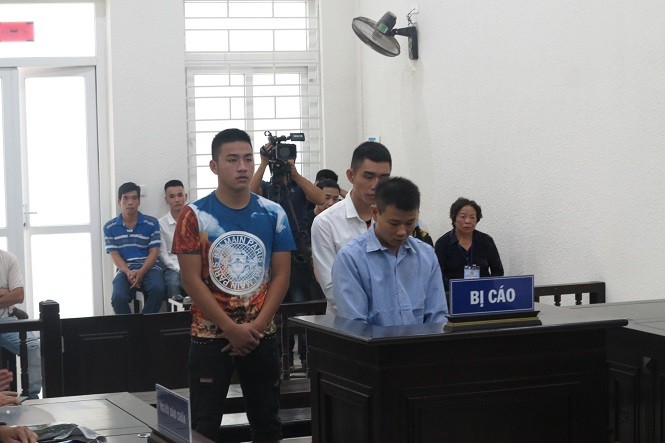 Các bị cáo trong vụ án cướp ngân hàng tại Sóc Sơn.