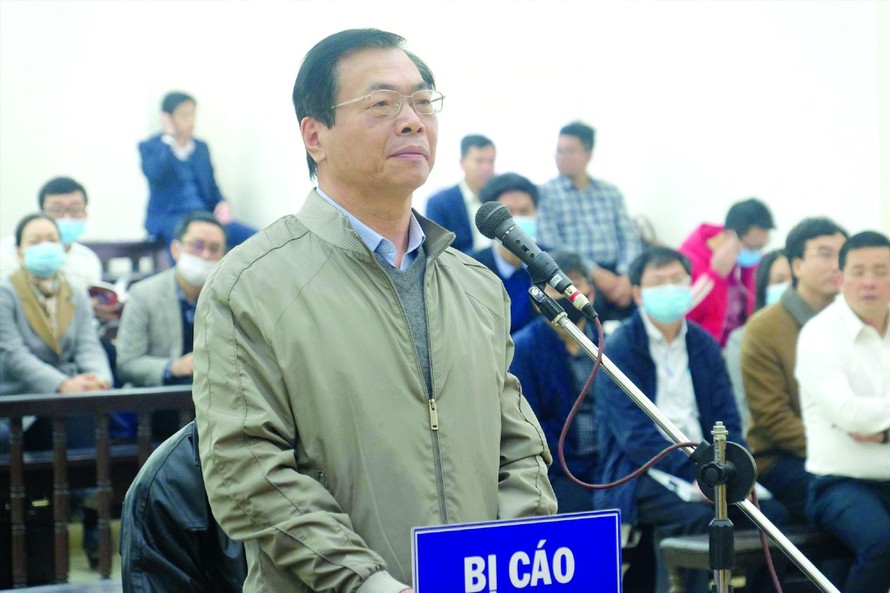 Ông Vũ Huy Hoàng khai báo tại tòa án Hà Nội.