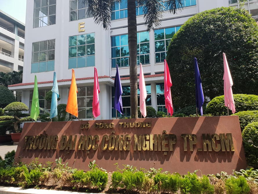 Những trường đại học nào được Bộ GD - ĐT cho phép tổ chức thi năng lực ngoại ngữ?