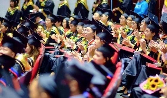 Sau 1 năm chờ đợi, hơn 3.000 sinh viên trường ĐH Tôn Đức Thắng được nhận bằng tốt nghiệp
