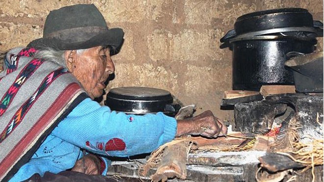 Cụ bà Filomena Taipe Mendoza sinh sống tại một ngôi làng ở Peru