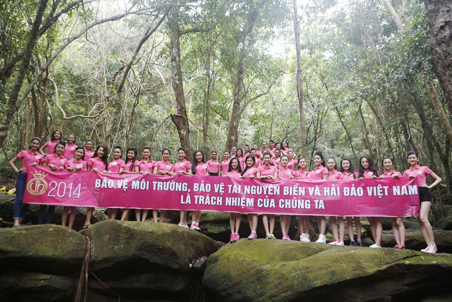 Thí sinh Hoa hậu Việt Nam kêu gọi bảo vệ môi trường