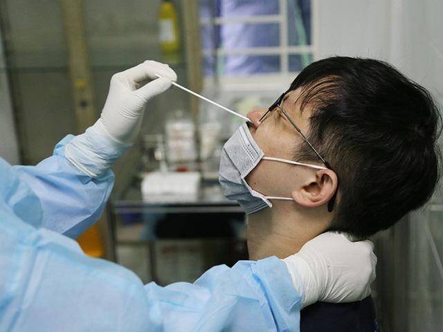 Hà Nội: Thêm hai F1 dương tính SARS-CoV-2