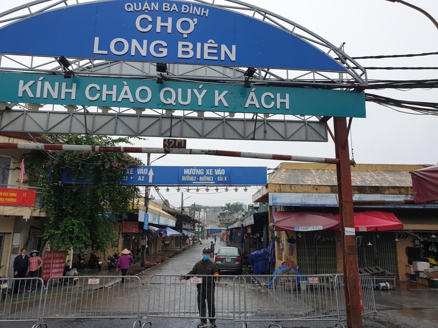 Hà Nội: Chợ Long Biên hoạt động trở lại sau hơn 2 tháng phong toả