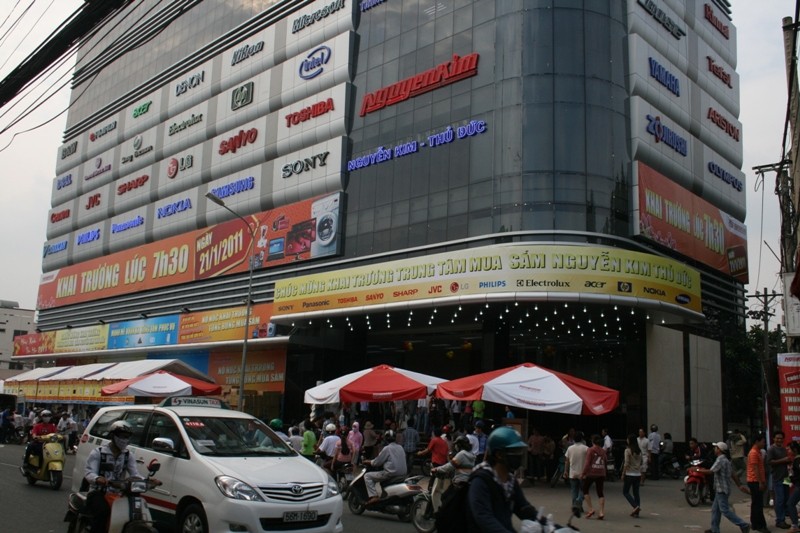 Nguyễn Kim Bị Truy Thu Gần 150 Tỷ Đồng, Vì Sao Không Truy Cứu Hình Sự?