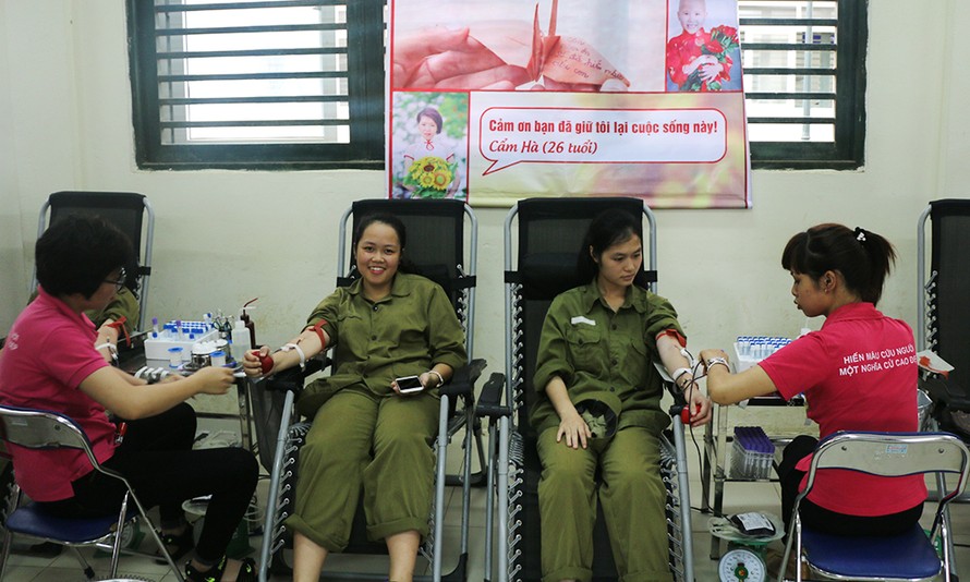 'Sắc hồng Hoà Lạc' lan toả hành động hiến máu cứu người