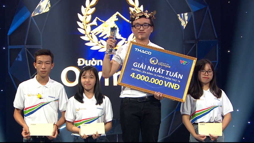 Khưu Minh Khoa (THPT Bùi Thị Xuân, TPHCM) giành nhất cuộc thi tuần tháng 3 quý 4. Ảnh: FBCT