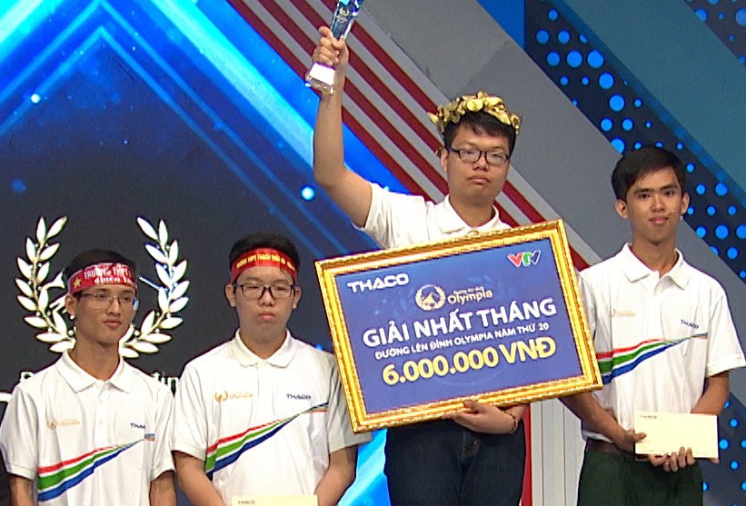 Bạn thi phát âm sai, nam sinh Hải Phòng soán ngôi đầu giành vé thi quý Olympia