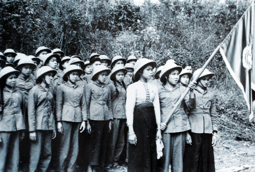 Những 'Bóng Hồng' Thanh Niên Xung Phong Xây Dựng Và Bảo Vệ Tổ Quốc