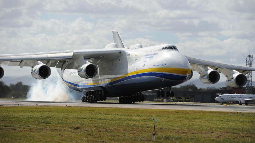 An-225, máy bay vận tải lớn nhất thế giới sử đụng động cơ của Moto Sich