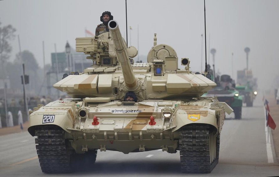 Ấn Độ đã triển khai các xe tăng T-90 do Nga sản xuất để đối đầu với các lực lượng Trung Quốc
