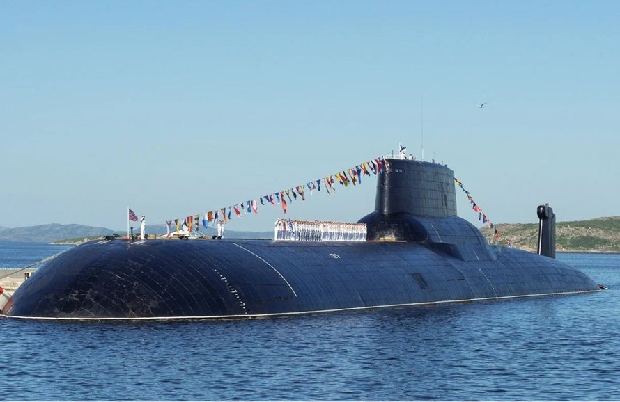 Tàu ngầm Dmitri Donskoy của hải quân Nga
