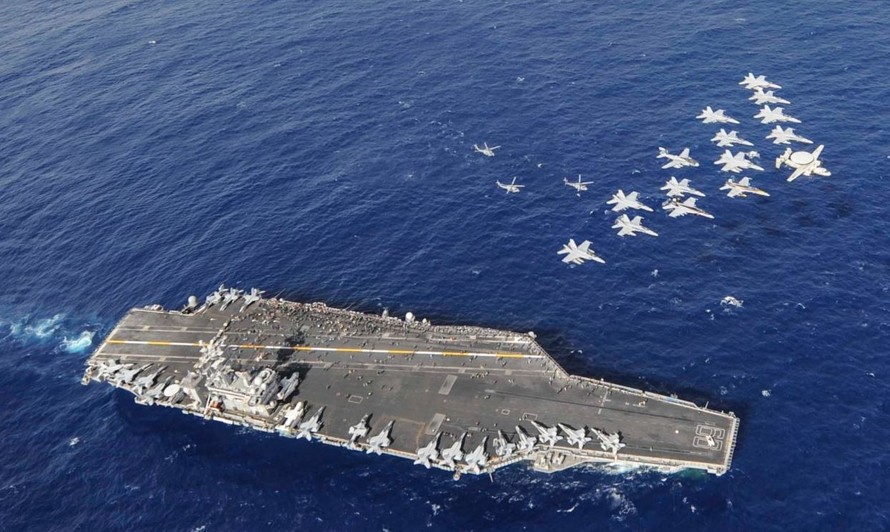 Lực lượng Hải quân và Không quân của Triều Tiên hồi năm 2015 đã tiến hành một cuộc tập trận mô phỏng “tấn công không thương tiếc” các tàu sân bay của Mỹ