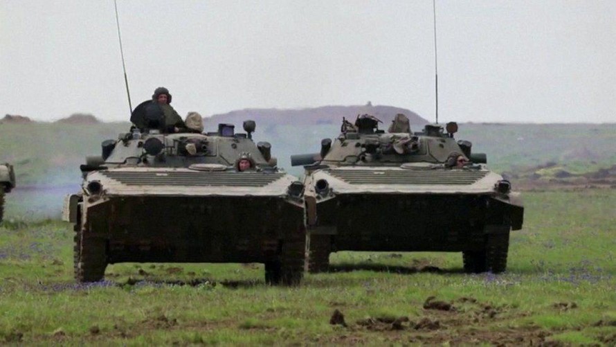 Lực lượng thiết giáp Nga ở Crimea