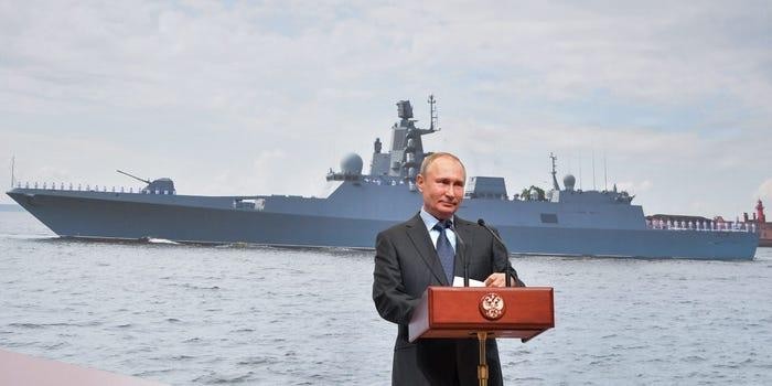 Các tàu chiến nhỏ hơn, đáng sợ hơn sẽ là 'xương sống' của hải quân Nga