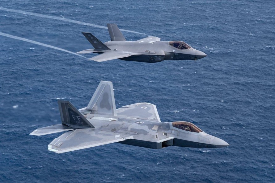 Giải mật: Mỹ từng chào bán tiêm kích tàng hình F-22 Raptor với giá cao ngất