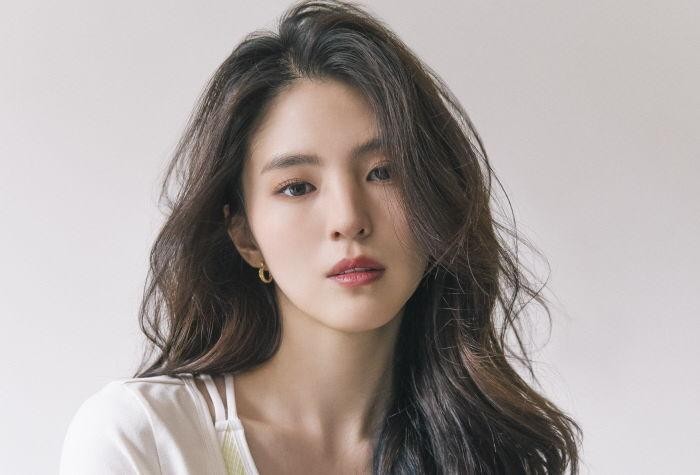 'Thánh nữ bóc phốt' Han Seo Hee hé lộ 'thâm cung bí sử' của công ty bị ghét nhất Hàn Quốc
