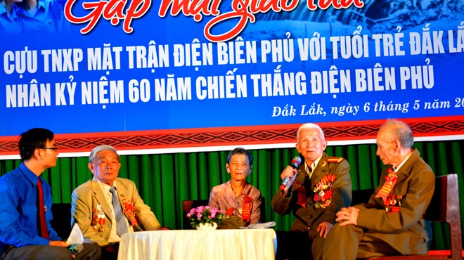 Ôn lại truyền thống Điện Biên. Ảnh: Việt Hùng