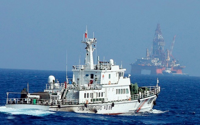 Tàu Trung Quốc chạy thụt lùi tìm cách vu vạ Việt Nam