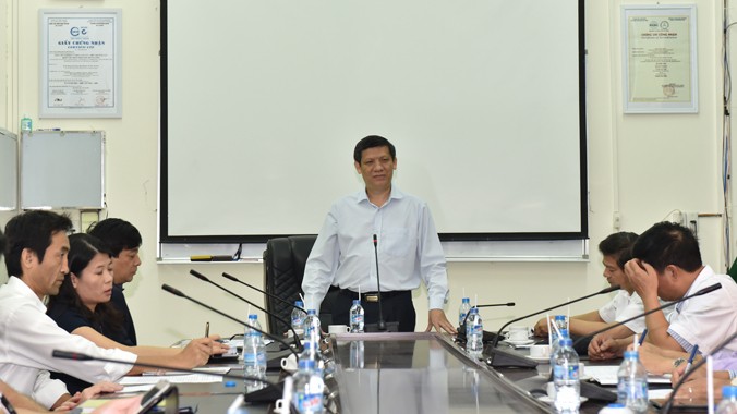 Thứ trưởng Nguyễn Thanh Long chủ trì cuộc họp triển khai ứng phó với dịch Ebola