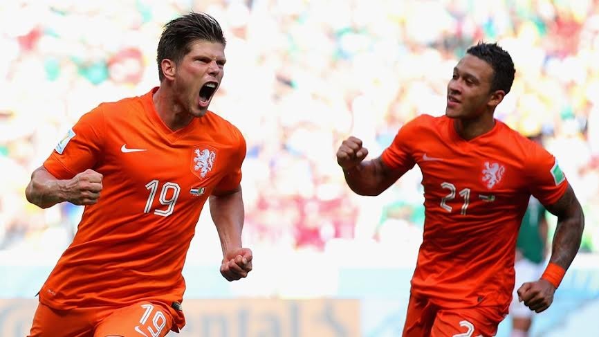 Hunterlaar (trái) và Depay đều đã ghi bàn giúp Hà Lan giành chiến thắng tại World Cup 2014 khi vào sân từ ghế dự bị.