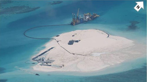 Hình ảnh chụp ngày 25/2/2014 được Philippines công bố ngày 15/5 cho thấy Trung Quốc đang có hành động cải tạo đất tại Gạc Ma. Ảnh: AP
