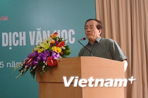 Chủ tịch Hội Nhà văn Việt Nam phát biểu trong lễ ra mắt Trung tâm Dịch Văn học sáng 26/5. Ảnh: An Ngọc/Vietnam+
