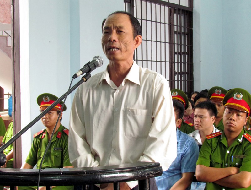 Bị cáo Nguyễn Thành Trung nói lời sau cùng trước khi HĐXX nghị án. Ảnh: Nguyễn Đình Quân
