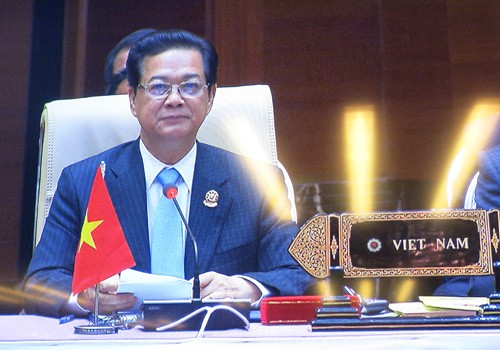Thủ tướng Nguyễn Tấn Dũng phát biểu tại Hội nghị cấp cao ASEAN ngày 11/5.