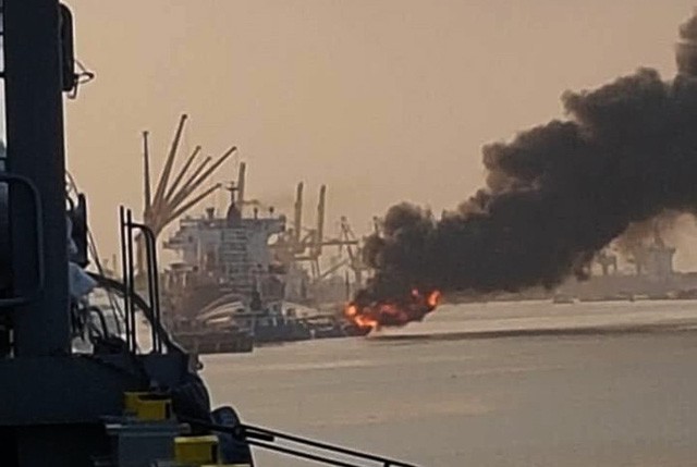 Bộ trưởng Công an đến hiện trường vụ cháy tàu xăng dầu ở Hải Phòng