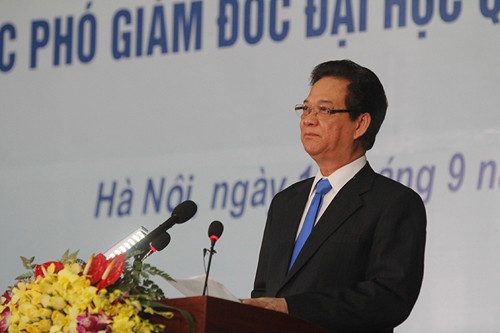 Thủ tướng Nguyễn Tấn Dũng phát biểu tại lễ khai giảng năm học mới của Đại học Quốc gia Hà Nội. Ảnh: Như Ý. 