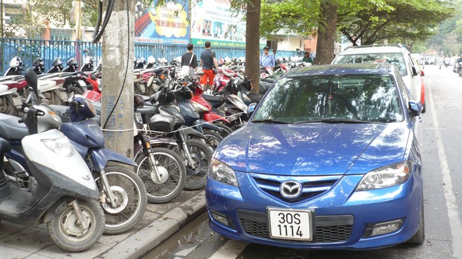 Thời gian tới Sở GTVT Hà Nội sẽ bố trí thêm 300 điểm đỗ xe ở lòng đường