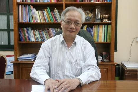 TS Nguyễn Tùng Lâm (Hiệu trưởng trường THPT Đinh Tiên Hoàng - Chủ tịch Hội Tâm lý Giáo dục Hà Nội).