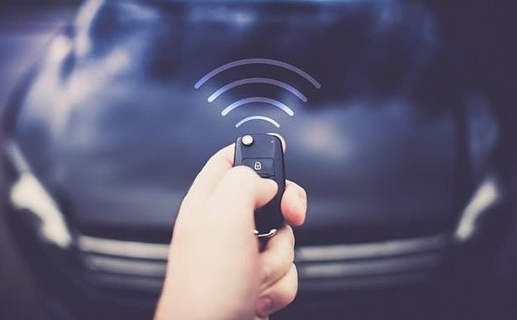 Trộm xe có thể 'hack' xe sử dụng chìa khóa thông minh bằng nhiều công nghệ mới.