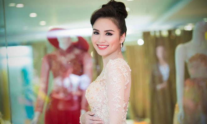 Diễm Hương rạng rỡ trở lại sau hàng loạt scandal.