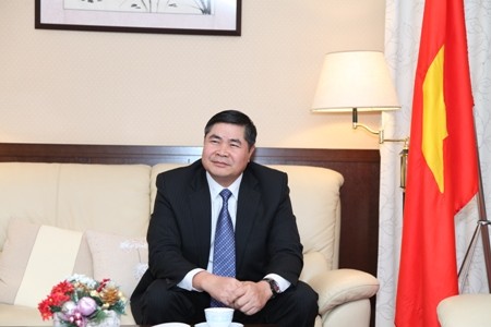Đại sứ Việt Nam tại Nhật Bản Đoàn Xuân Hưng.