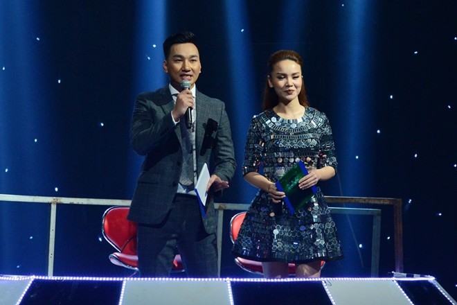 Thành Trung và Yến Trang trên sân khấu The Remix.