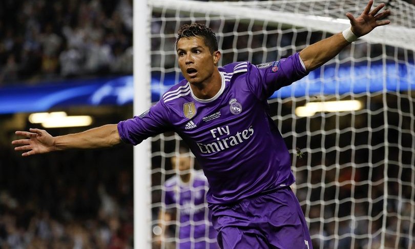Ronaldo chỉ ở lại nếu Real Madrid… nộp hộ thuế