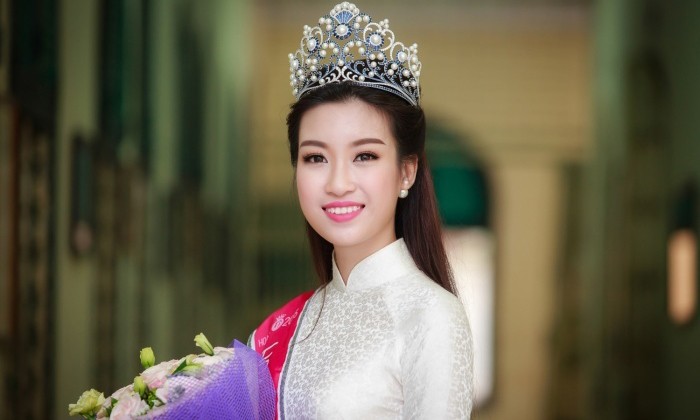 Hoa hậu Mỹ Linh.