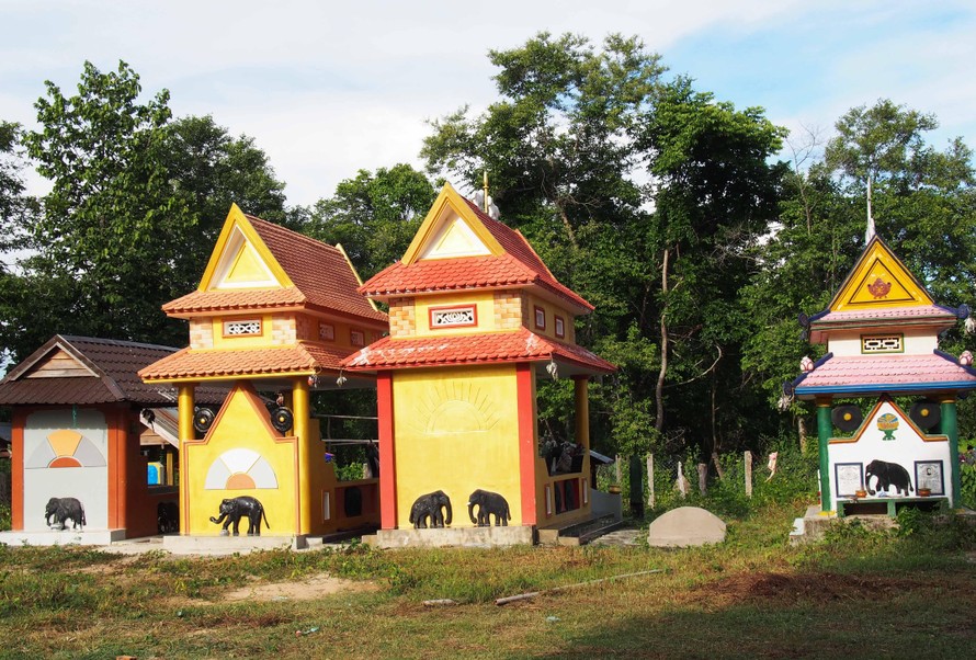 Mộ của người thiểu số bản địa Tây Nguyên