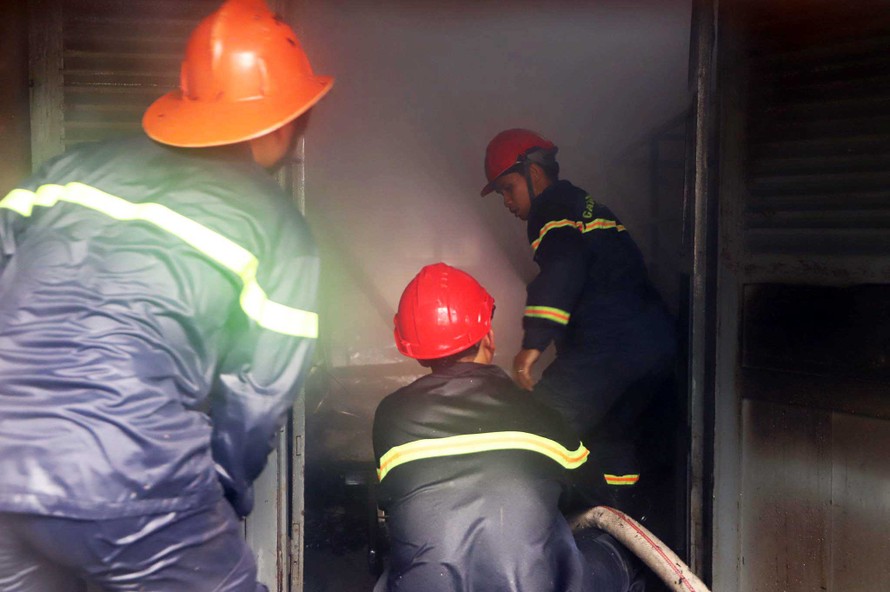 Chữa cháy tại Trung tâm Nghiên cứu thực nghiệm Nông - Lâm nghiệp Lâm Đồng 