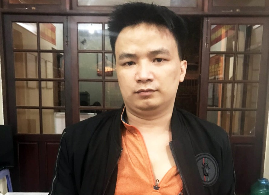 Bắt Kẻ Lừa Tuyển Người Mẫu Qua Ảnh, Video Khỏa Thân