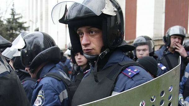 ‘Chống khủng bố’ tiếp diễn trong ngày Donetsk trưng cầu dân ý