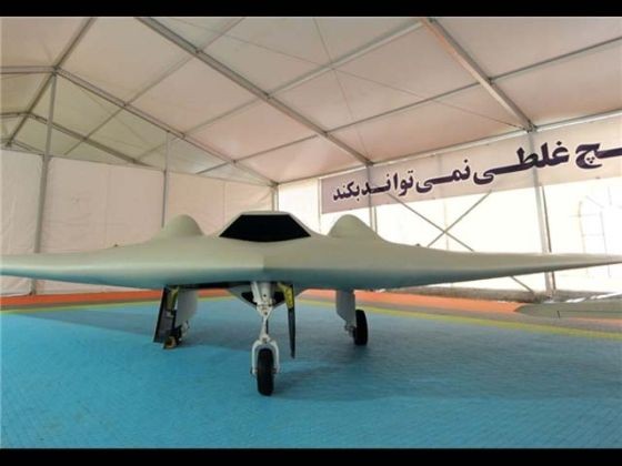 Bản sao máy bay không người lái RQ-170 của Iran là giả?
